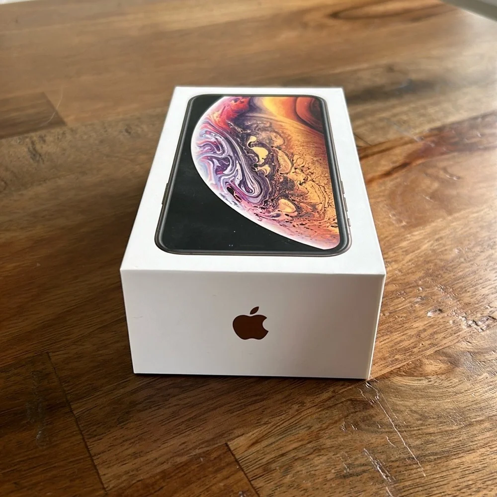Apple iPhone Xs 64GB White Box Only